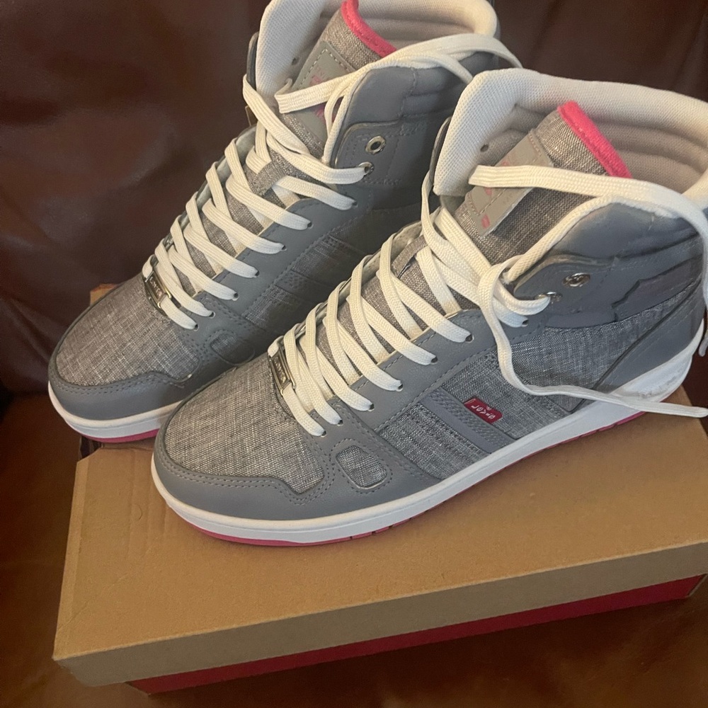 Levi’s Gray and Pink High-Top Sneakers